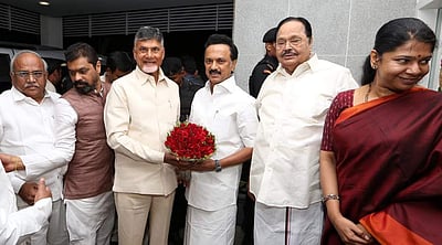 ஸ்டாலின் - சந்திரபாபு நாயுடு சந்திப்பு