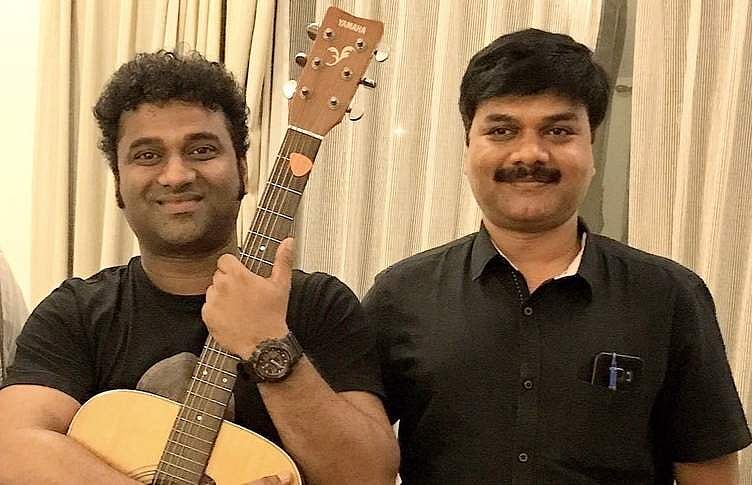 ‘டாடி மம்மி வீட்டில் இல்லை’ பாடலை விமரிசித்த அமைச்சர் ஜெயக்குமார்: கவிஞர் விவேகா பதில்!