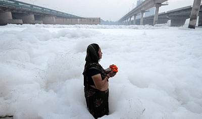 பனிப்படர்ந்திருக்கும் பிரதேசம் அல்ல.. யமுனையின் மிகக் கோரமான நிலை இது
