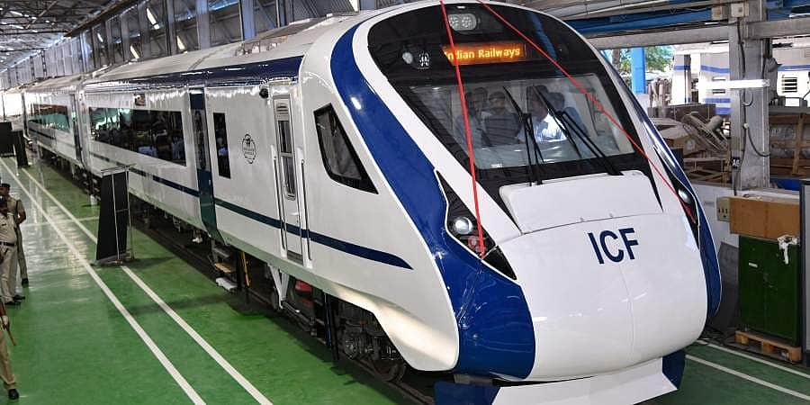 சோதனை ஓட்டத்துக்கு தயாராகும் சென்னையின் செல்லப்பிள்ளை ரயில்-18