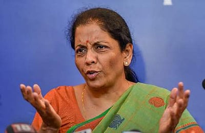 பணித்திறன் குறைவு: மத்திய பாதுகாப்புத்துறை அதிகாரிகள் ஐவருக்கு கட்டாய ஓய்வு 