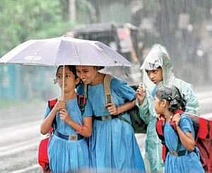 தொடர் மழை காரணமாக சென்னை, காஞ்சிபுரத்தில் நாளை பள்ளி கல்லூரிகளுக்கு விடுமுறை அறிவிப்பு 