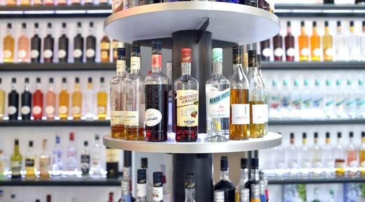 இரண்டு நாட்களில் 50 லட்சம் லிட்டர் மது விற்பனை: உற்சாக உ.பி!