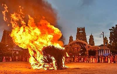 திருக்கார்த்திகையில் சொக்கப் பனை கொளுத்துவது எதற்காகத் தெரியுமா?