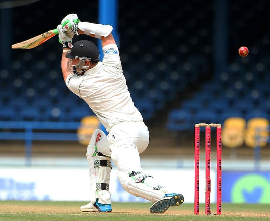 முகமது சிராஜ் பவுன்சரால் நிலைகுலைந்த நியூஸி. ஏ வீரர்!