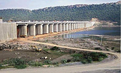 ஸ்ரீவைகுண்டம் அணையில் இருந்து நீரை எடுக்க ஸ்டெர்லைட் உள்ளிட்ட நிறுவனங்களுக்கு தடை 