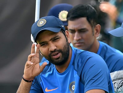 தோனி இல்லாதது கார்த்திக் மற்றும் பந்த்-க்கு நல்ல வாய்ப்பு: ரோஹித் சர்மா