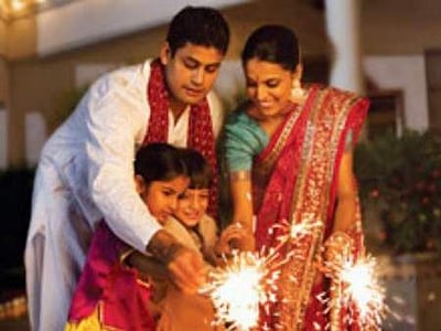 கங்கா ஸ்நானம் ஆச்சா? தீபாவளியன்று எண்ணெய் தேய்த்துக் குளிக்க ஜோதிடம் கூறும் காரணங்கள்!