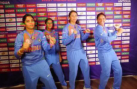 ஐசிசி மகளிர் டி20 உலகக்கோப்பை: சாம்பியன் பட்டம் வெல்லும் முனைப்பில் இந்தியா- நவ. 9-இல் தொடக்கம்