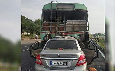 கடலூர் மாவட்டம் வேப்பூர் அருகே சாலை விபத்து: அமைச்சர் ஜெயகுமாரின் உதவியாளர், அவரது இரு மகன்கள் பரிதாப பலி 