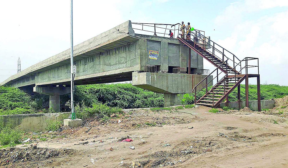 திரிசங்கு நிலையில் திருவொற்றியூர் - சடையன்குப்பம் மேம்பாலம்