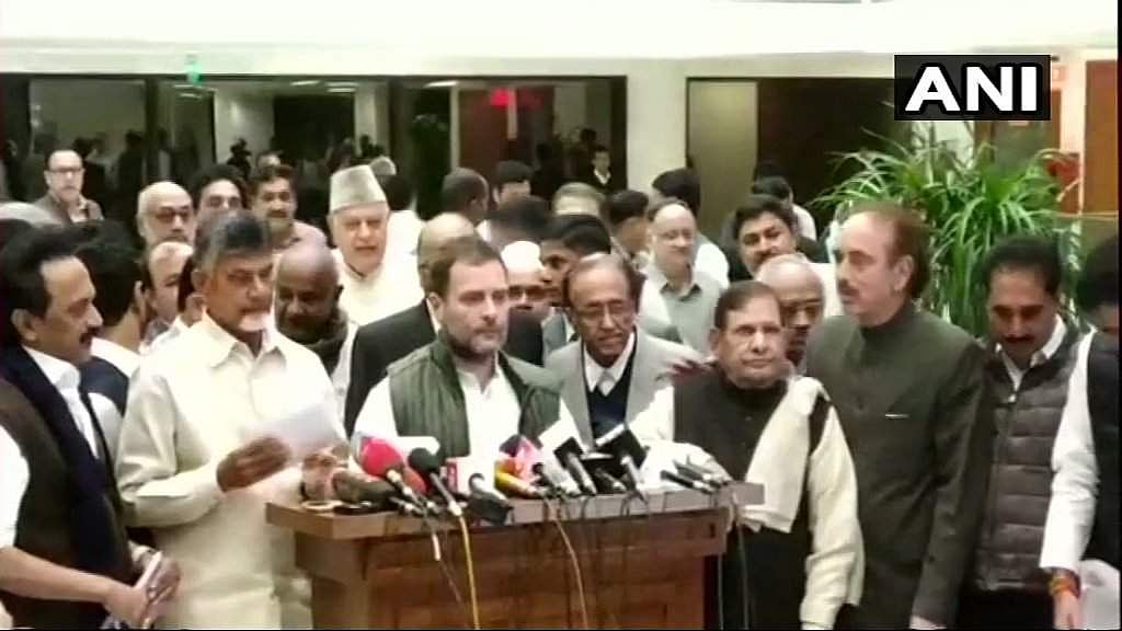 அரசுடன் இணைந்து பணியாற்ற முடியாததால் உர்ஜித் படேல் ராஜிநாமா செய்துள்ளார்: ராகுல்