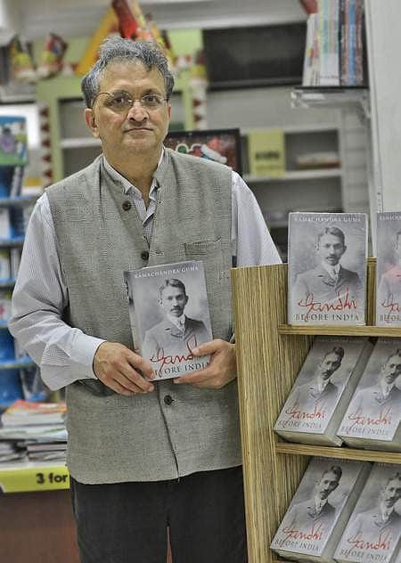 மாட்டிறைச்சி ட்வீட்: பிரபல எழுத்தாளர் ராமச்சந்திர குஹாவுக்கு மிரட்டல்