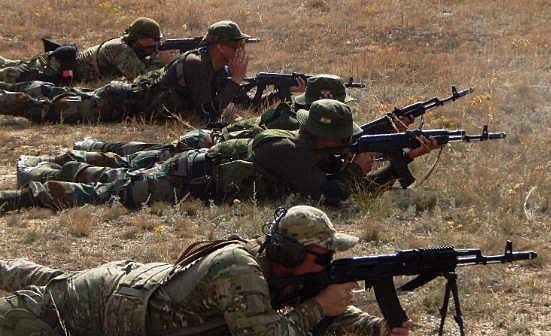 ஜம்மு-காஷ்மீரில் 4 தீவிரவாதிகள் சுட்டுக் கொலை