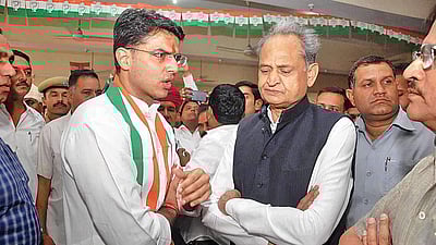 ராஜஸ்தான் முதல்வர் அஷோக் கெலாட்; துணை முதல்வர் சச்சின் பைலட்: காங்கிரஸ் அதிகாரப்பூர்வ அறிவிப்பு 