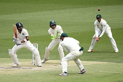 'கர்ஜித்த லயன்'- 283-க்கு கட்டுப்பட்ட இந்தியா