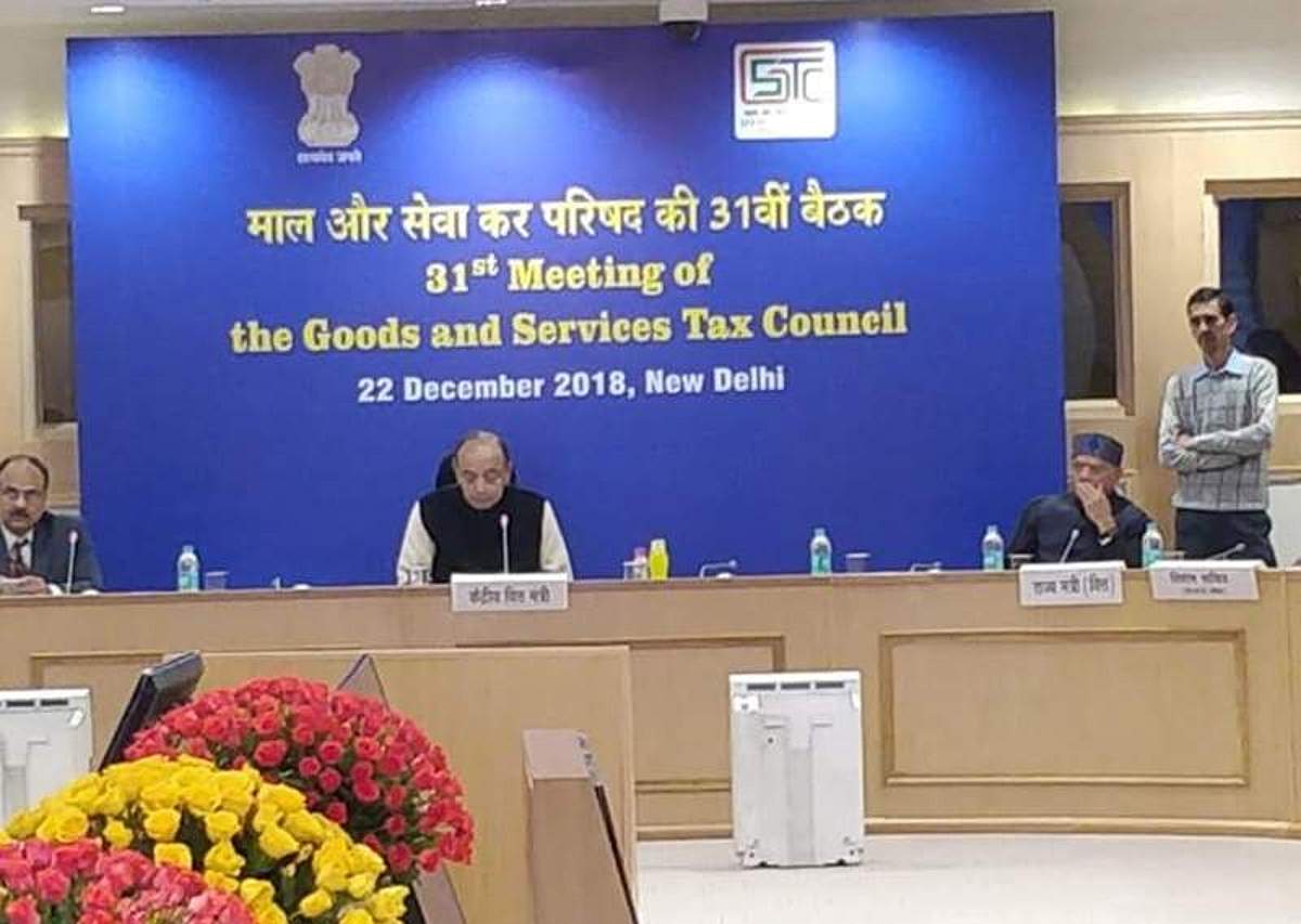 தில்லியில் ஜிஎஸ்டி கவுன்சில் கூட்டம் தொடங்கியது: அமைச்சர் ஜெயக்குமார் பங்கேற்பு