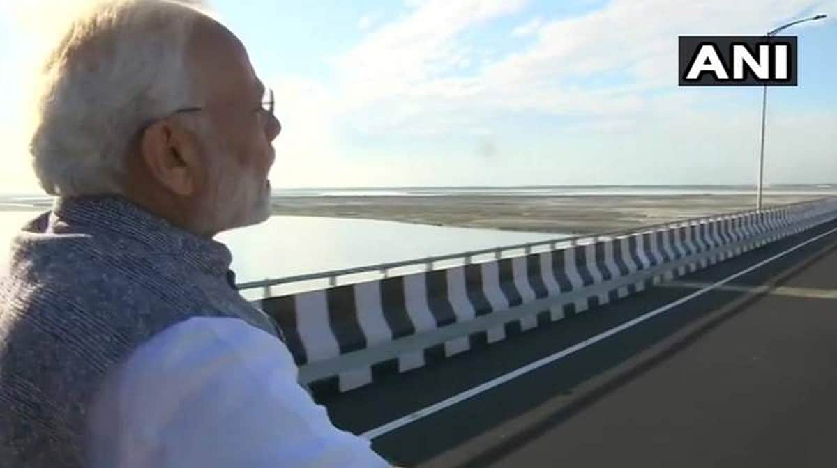 இந்தியாவின் மிக நீளமான இரட்டை அடுக்கு மேம்பாலத்தை திறந்து வைத்தார் பிரதமர் மோடி