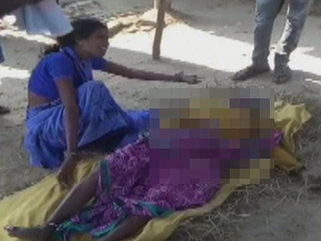 எனக்கே சூனியம் வைக்கிறாயா?: சந்தேகத்தில் தாயின் கழுத்தை நெரித்துக் கொன்ற மகன் 