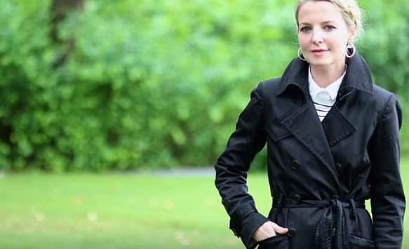 மழைக்காலத்துக்கு ஏற்ற ஸ்டைலிஷ் வார்ட்ரோப் செலக்‌ஷன்... சும்மா ஃபாலோ பண்ணிப் பாருங்க!