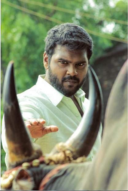 விஜய்காந்த் மகன் படம் நாளை இணையத்தில் வெளியாகாது: திடீர் அறிவிப்பு!