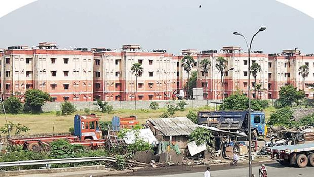 கோயிலுக்குச் சொந்தமான இடத்தில் மீனவர்களுக்கு அடுக்குமாடி வீடுகள்