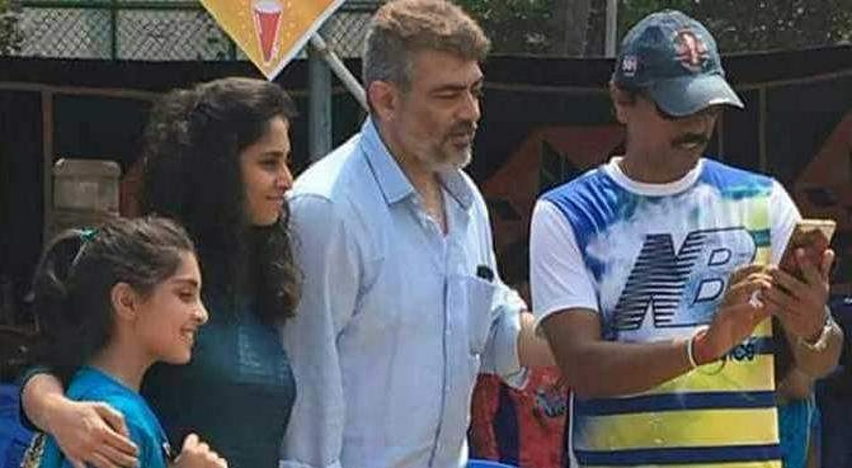 மகள் அனோஷ்காவின் பள்ளிக்கு வந்த நடிகர் அஜித்தின் புகைப்படம் வைரலானது!