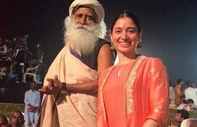 ஈஷா சிவராத்திரி பூஜையில் நடனமாடிய தமன்னா! வைரலாகும் விடியோ!