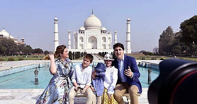 தாஜ்மஹாலை சுற்றிப் பார்த்தார் கனடா பிரதமர்