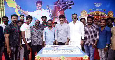 பிறந்தநாள் கொண்டாடிய சிவகார்த்திகேயன்