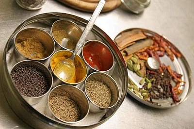 பட்சணம் செய்யப் போறீங்களா? அப்போ படிங்க... இந்த டிப்ஸ் உங்களுக்கு உதவலாம்!