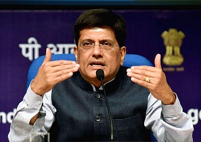 சொந்தமாக ரயில்வே தடங்கள் அமைக்க தனியாருக்கு அனுமதி?: பரிசீலிப்பதாக ரயில்வே அமைச்சர் தகவல்! 