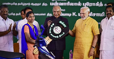 அம்மா ஸ்கூட்டர் திட்டம் தொடங்கி வைப்பு