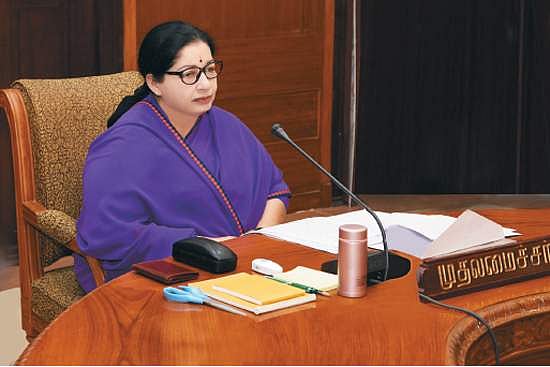 இந்திய அரசியல் வரலாற்றில் சோதனைகளை சாதனையாக்கிய தன்னகரில்லா தலைவர் ஜெயலலிதா!