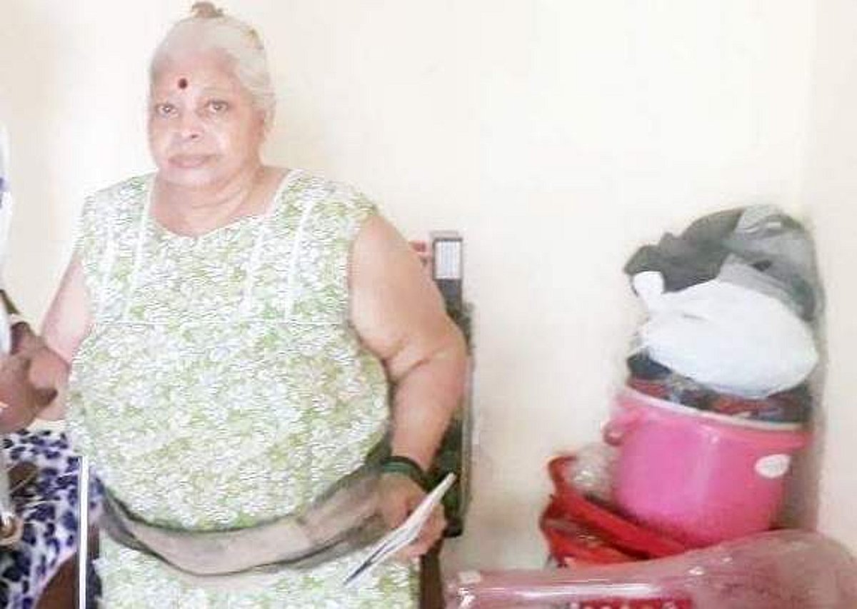 நடிகை பிந்துகோஷுக்கு விஷால் ரூ. 5 ஆயிரம் நிதியுதவி!