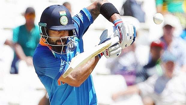 3-ஆவது ஒருநாள்: இந்தியா 303/6, விராட் கோலி 160 நாட்-அவுட்