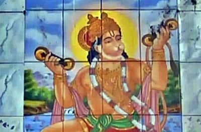 மத நல்லிணக்கத்துக்கு உதாரணம்: சொந்த செலவில் அனுமன் கோயிலை புதுப்பித்த முஸ்லிம்!