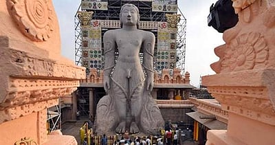 உலகிலேயே மிக உயரமான ஒற்றைக்கல் சிற்பம் எங்குள்ளது தெரியுமா?