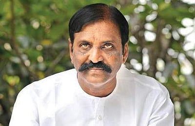 விவசாயி மகனாகக் கும்பிட்டுக் கேட்டுக் கொள்கிறேன்: காவிரிக்காக உருகிய வைரமுத்து! 