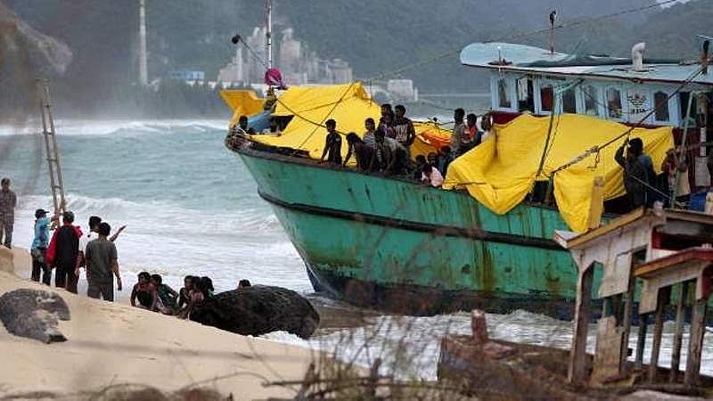 நாடற்றவா்களின் துயரம்! | அகதிகளின் துயரம் குறித்த தலையங்கம்