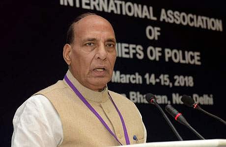 தேவை ஏற்படின் இந்திய படைகள் எல்லைத் தாண்டும்: எச்சரிக்கிறார் ராஜ்நாத்