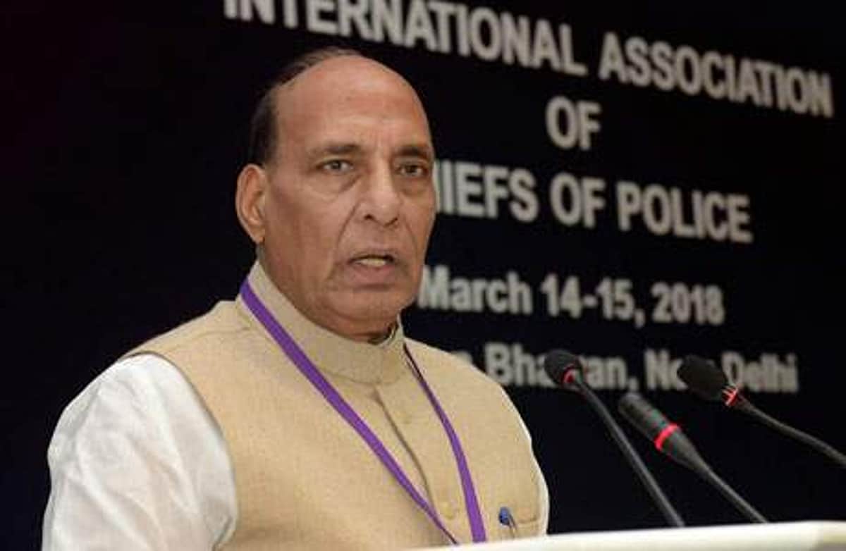 தேவை ஏற்படின் இந்திய படைகள் எல்லைத் தாண்டும்: எச்சரிக்கிறார் ராஜ்நாத்