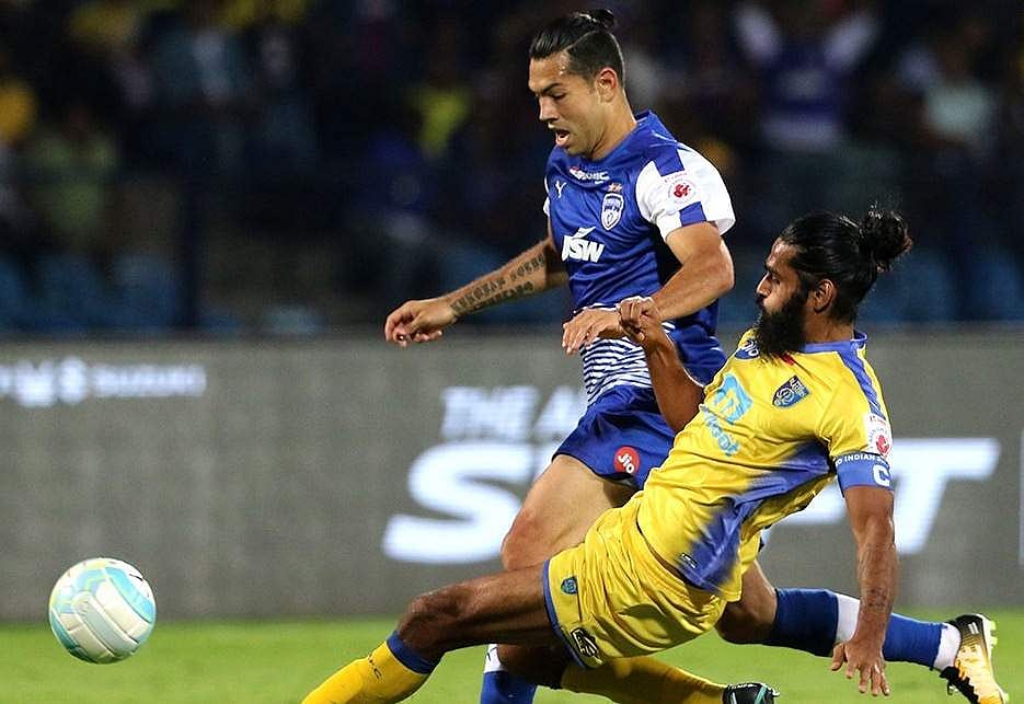 ஐஎஸ்எல்: கேரளாவைப் போட்டியிலிருந்து வெளியேற்றிய பெங்களூர் அணி!