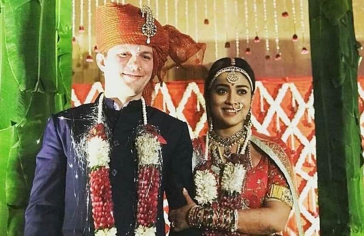 ரஷ்யக் காதலரைத் திருமணம் செய்த நடிகை ஸ்ரேயா (புகைப்படங்கள் & விடியோ)