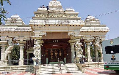 ‘சென்டிமென்ட்’ சீா்காழி (தனி) தொகுதியை கைப்பற்ற அதிமுக, திமுக தீவிரம்