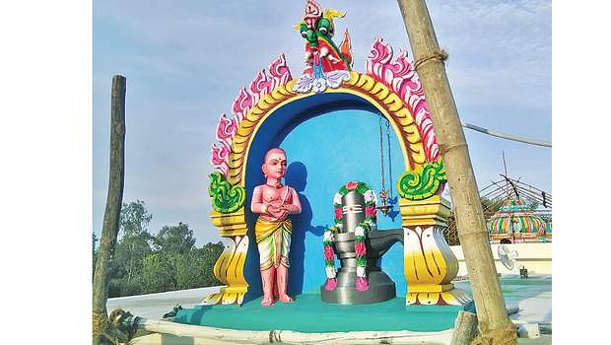 நீரில் விளக்கேற்றிய நின்மலத் தொண்டர்!