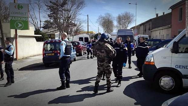 பிரான்ஸில் ஐஎஸ்ஐஎஸ் பயங்கரவாதி தாக்குதல்: 2 பேர் சாவு