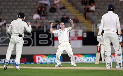 டெஸ்ட்: இங்கிலாந்தை வீழ்த்திய நியூஸிலாந்து!