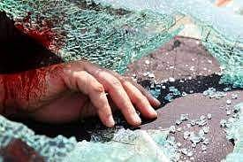 அடிபட்டுக் கிடந்த மூதாட்டியைக் கண்டு கொள்ளாமல் சென்ற பொதுமக்கள்: மரித்துப் போன மனிதநேயம்! (விடியோ) 