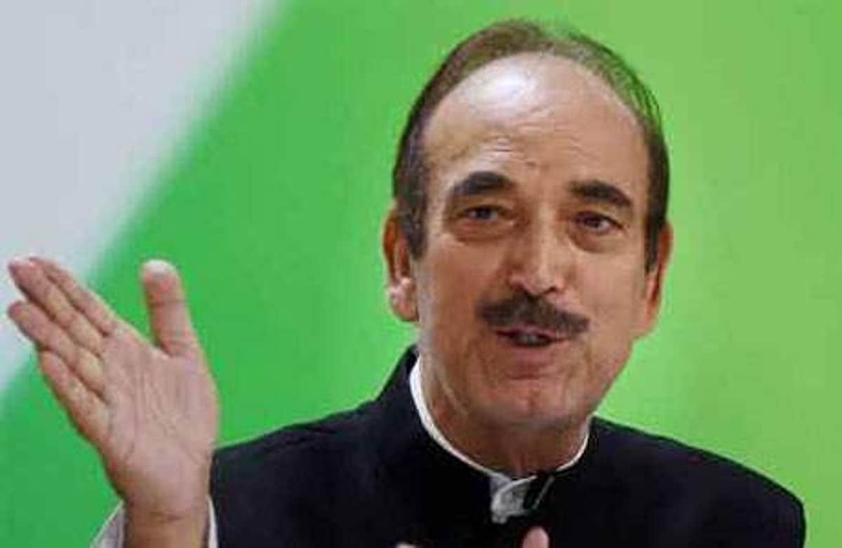 பாஜக 100 வருடங்கள் ஆட்சி செய்தாலும் 370 சட்டப்பிரிவை நீக்காது: குலாம் நபி ஆசாத் உறுதி